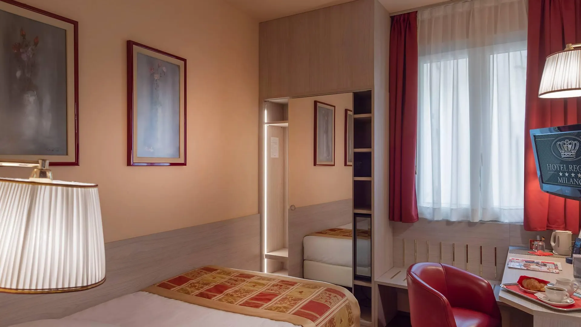 Hotel Regina Milano 4*,