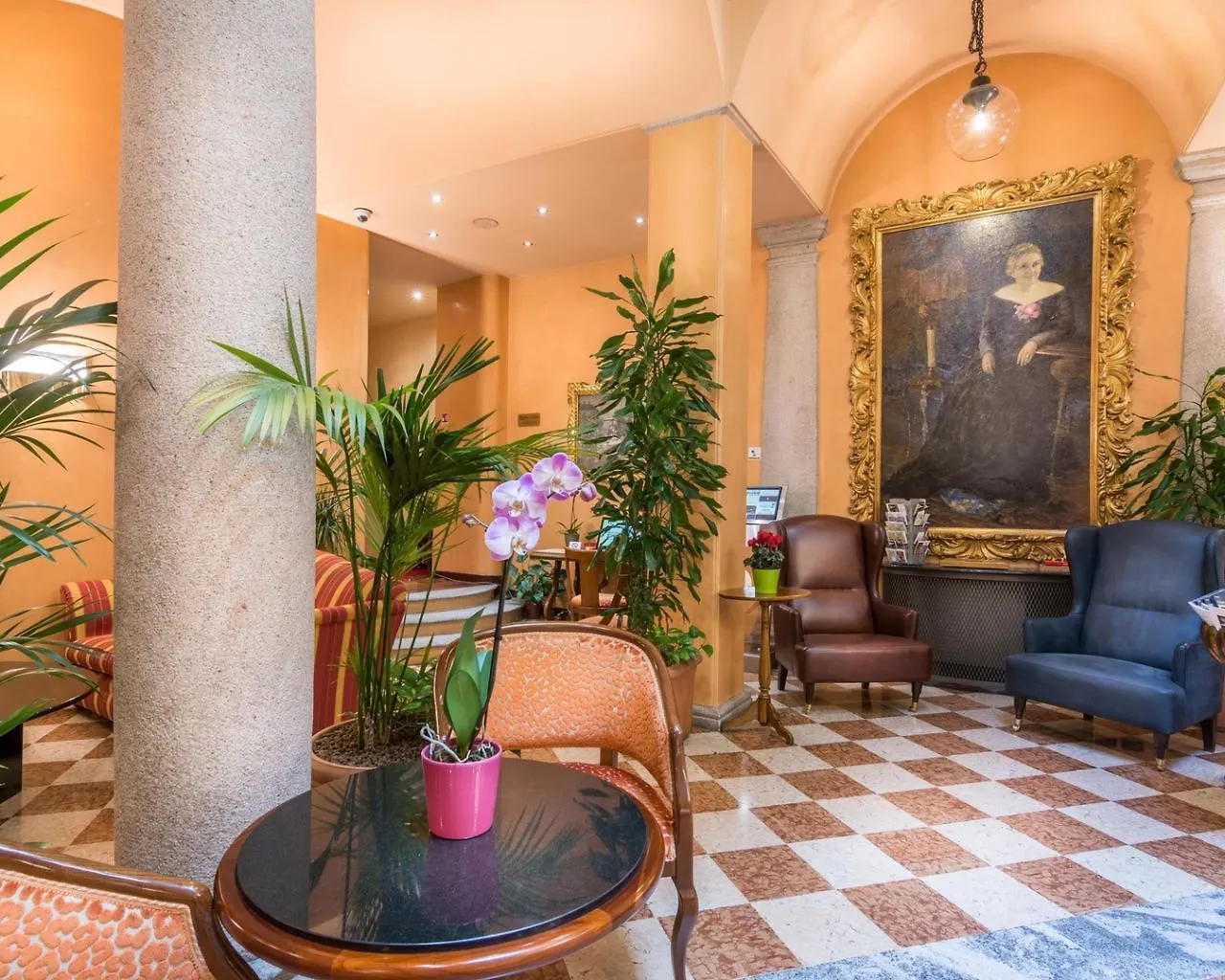 Hotel Regina Milano 4*,