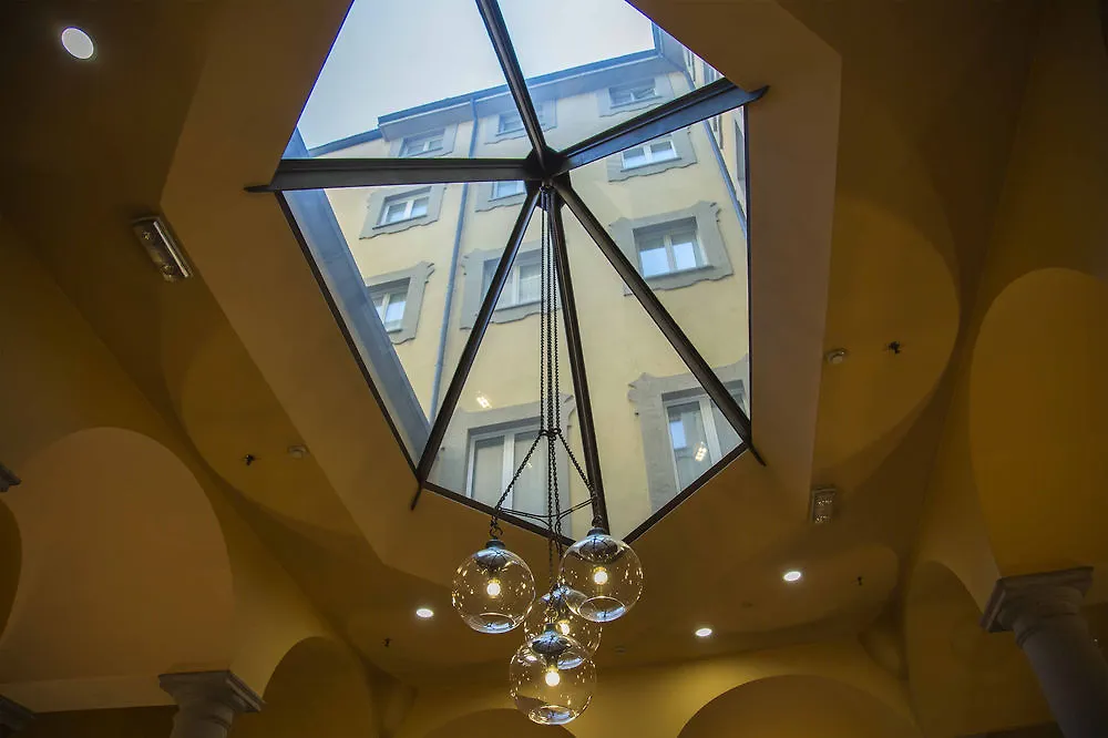Hotel Regina Milano 4*,