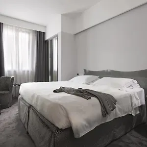 伯纳酒店 **** 米兰