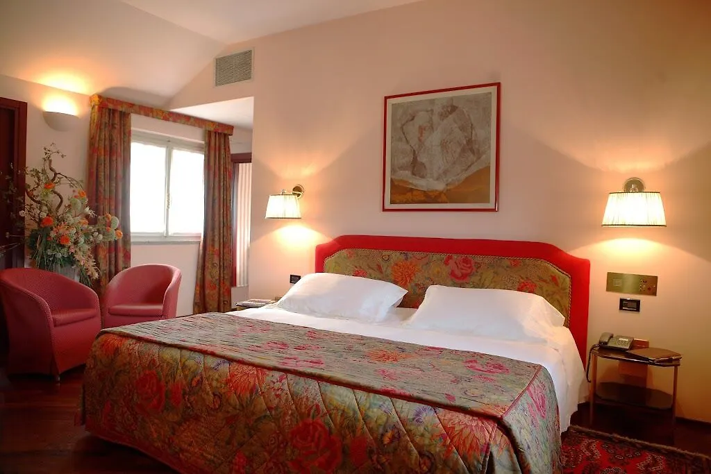 Hotel Regina Milan